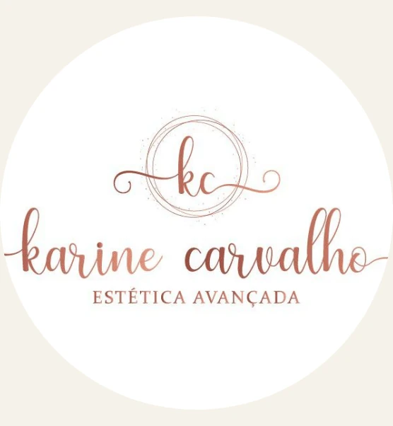 Logotipo Karine Carvalho — Estética Avançada